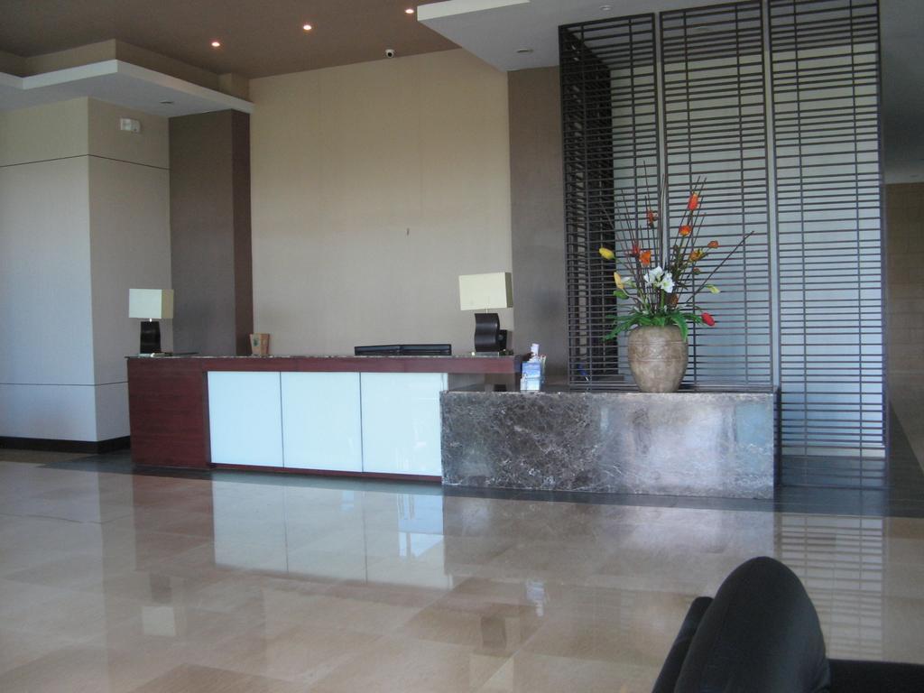 La Mirada Residence , Large 1 Bedroom Condo, Beaches , 3 Pools, Ocean Views, Fast Wifi, Netflix, Breakfast Included Lapu-Lapu City Pokój zdjęcie