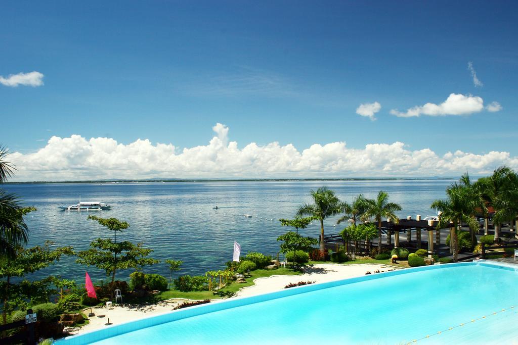 La Mirada Residence , Large 1 Bedroom Condo, Beaches , 3 Pools, Ocean Views, Fast Wifi, Netflix, Breakfast Included Lapu-Lapu City Pokój zdjęcie