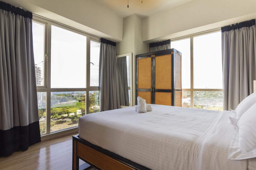 La Mirada Residence , Large 1 Bedroom Condo, Beaches , 3 Pools, Ocean Views, Fast Wifi, Netflix, Breakfast Included Lapu-Lapu City Zewnętrze zdjęcie